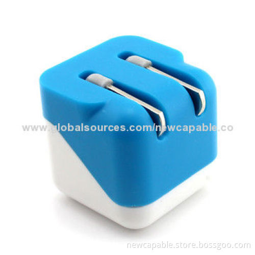UK Travel Chargers with 100 to 240V AC, 50/60Hz Input, 45 x 45 x 45mm Size